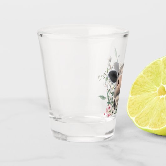 Blume Küssen, graues Zuchttier Schnapsglas (Links)