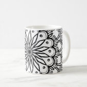 Blume Mandalahand zeichnend Kaffeetasse (VorderseiteRechts)