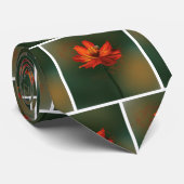Blume mit Biene Krawatte (Gerollt)
