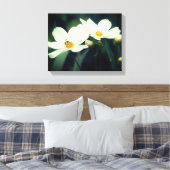 Blume mit Bienen Leinwanddruck (Insitu (Schlafzimmer))