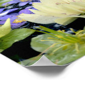 Blume mit farbigen Bohrlöchern Poster (Ecke)