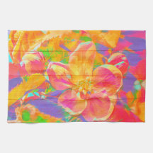 Blume mit floraler Aquarellfarbe, aus gelbem Holz 