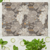 Blume mit grauen, weißen und bräunlichen zeichnete geschirrtuch (Gefaltet)