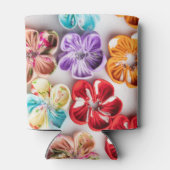 Blume mit Handnähte, Multicolor Dosenkühler (Rückseite)