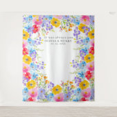 Blume mit hellen Frühlingsfarben im Hintergrund Wandteppich (Vorderseite)