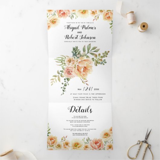 Blume mit Korallen und Pfirsichfarben Hochzeit Dreifach Gefaltete Einladung (Innenseite)