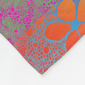 Blume mit Regenbogen Fleecedecke (Ecke)