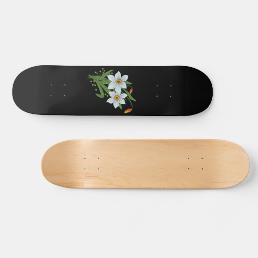 Blume mit schwarzem Hintergrund Skateboard (Horizontal)