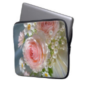 Blume mit zeitloser, extravaganter Eleganz Laptopschutzhülle (Vorderseite Links)