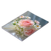 Blume mit zeitloser, extravaganter Eleganz Notizblock (Linke Seite)