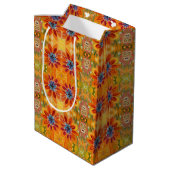 Blume Muster 10 Matching Bubbles Cuddlebuns Mittlere Geschenktüte (Rückseite Schrägansicht)