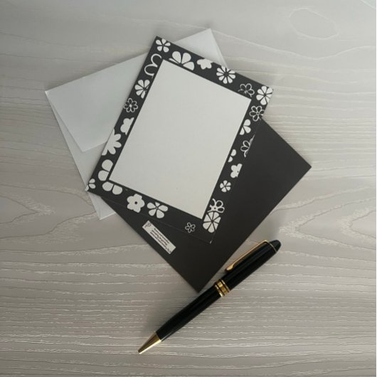 Blume Muster Blüten und Schmetterlinge Grau Mitteilungskarte