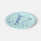 Blume Muster Buchstabe V (blau) Pappteller (Schrägansicht)