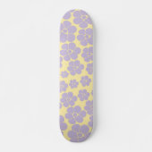 Blume Muster - gelb und Lila Skateboard (Vorne)