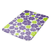 Blume Muster in Lime Green und Lila Badematte (Schrägansicht)