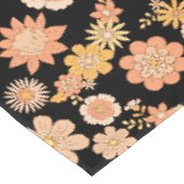 Blume Muster warm Farbe 11.wx4. Black BG Tischdecke (Schrägansicht)