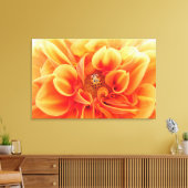 Blume Orange Dahlia mit Lady Bug Leinwanddruck (Insitu (Wohnzimmer))