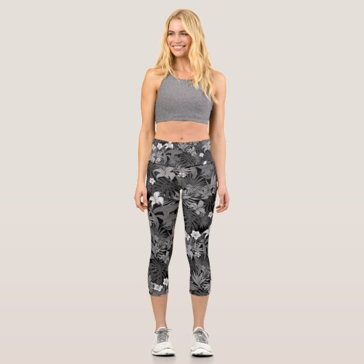 Blume & Palm Blätter in Grau Shades Capri Leggings (Vorderseite)
