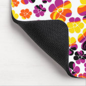 Blume Power - Schwarz, Rosa, Orange und Gelb Mousepad (Ecke)