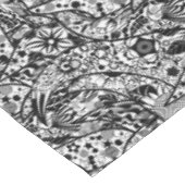 Blume Schwarz-weißes Design Tischdecke (Schrägansicht)