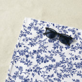 Blume sind das Lächeln der Erde Strandtuch (Beispiel)