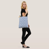 Blume sind die Worte der Erde Tasche (Am Model)