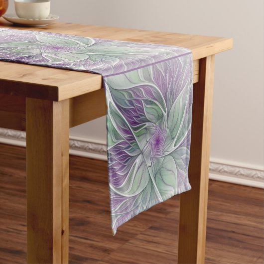 Blume Traum, Abstraktes Lila Grünes Fraktal Kunst Kurzer Tischläufer (Beispiel)