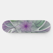 Blume Traum, Abstraktes Lila Grünes Fraktal Kunst Skateboard (Horizontal)