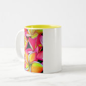 Blume Tropical Yellow Frangipani Zweifarbige Tasse (Vorderseite Links)