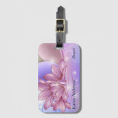 Blume und Eier auf farbenfrohen pastellfarbenen Un Gepäckanhänger (Vorderseite Vertikal)