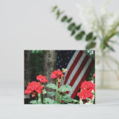 Blume und Fahne Rot, Weiß und Blau Postkarte (Stehend Vorderseite)