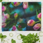Blume und Knospen Handtuch (Gefaltet)