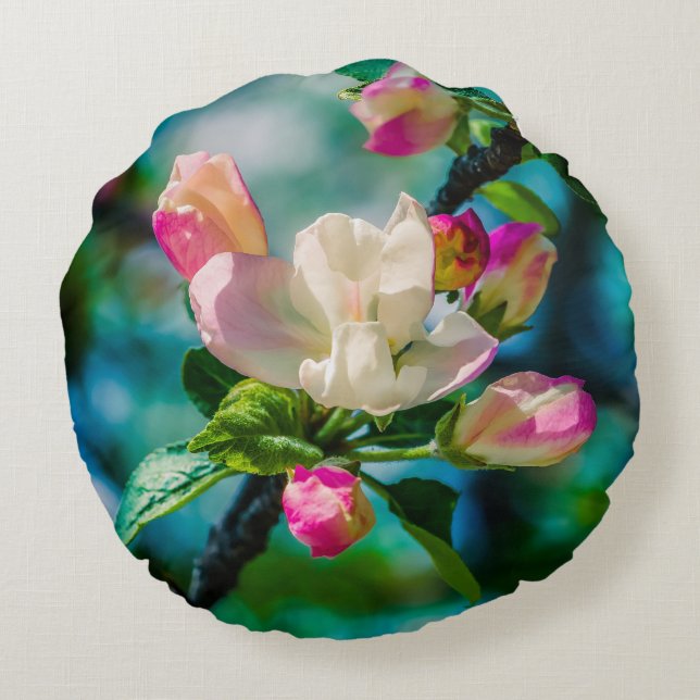 Blume und Knospen Rundes Kissen (Rückseite)