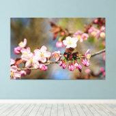 Blume und Lila Buden von Sunlit Leinwanddruck (Insitu (Holzboden))