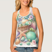 Blume und Meer und Muscheln am Strand