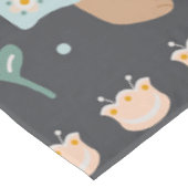 Blume und Osterhasen Skandinavische Folklore Tischdecke (Schrägansicht)