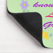 Blume und Schmetterlinge am Muttertag Mousepad (Ecke)