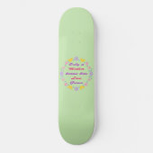 Blume und Schmetterlinge am Muttertag Skateboard (Vorderseite)