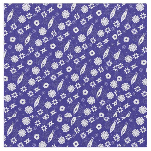 Blume und Schmetterlinge, blau-weiß Stoff (Nahaufnahme)