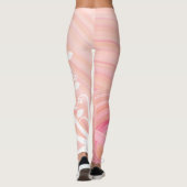 Blume- und Weinflansch über Pfirsich und rosa Leggings (Rückseite)
