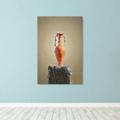 Blume Vase auf rustikalem Holzbaum Slice Leinwanddruck (Insitu (Holzboden))