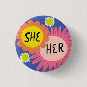 Blume von IHREN Pronounen Stolz handbuchstabiert  Button