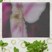 Blume von Rosa und Weiß Geschirrtuch (Gefaltet)