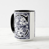 Blume Weinbrief 'C' in blau - Tasse (Vorderseite Links)