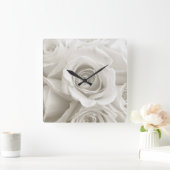 Blume | Weiße Rosen Quadratische Wanduhr (Zuhause)