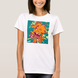 Blumen auf blauem Hintergrund T-Shirt