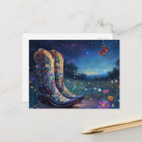 Blumen-Cowboystiefel auf der Wiese