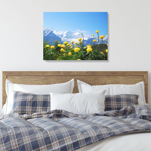 Blumen | Eiger Monch Schweizer Alpen Leinwanddruck (Insitu (Schlafzimmer))