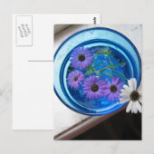 Blumen im blauen Pool Postkarte (Vorne/Hinten)