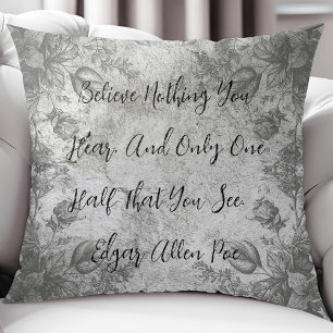 Blumen im Vintage-Stil auf Stein Edgar Allan Poe Kissen